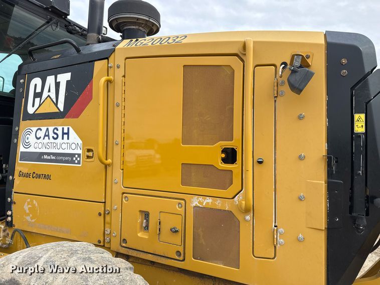 image for item EJ3360 2016 Caterpillar 140M3 motor grader