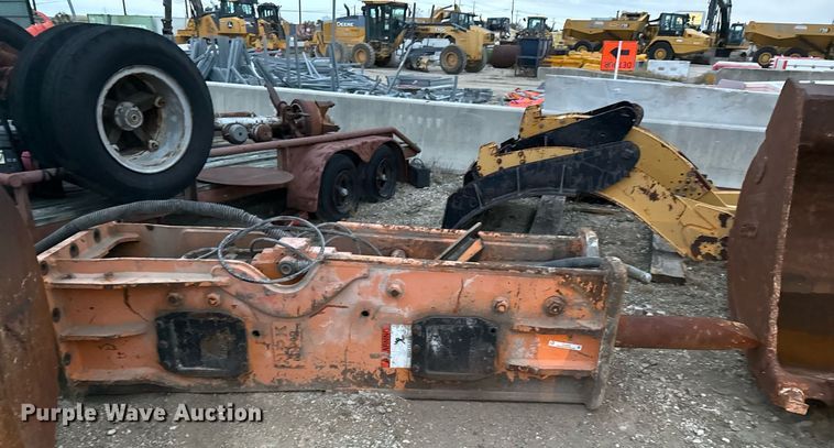 image for item EJ3362 NPK GH-18 breaker