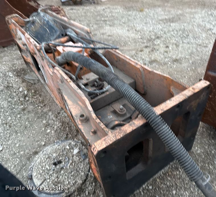 image for item EJ3362 NPK GH-18 breaker