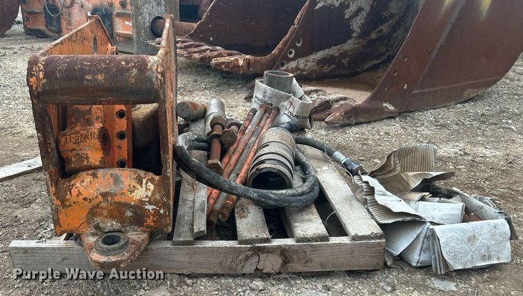 image for item EJ3363 NPK H-4XL breaker