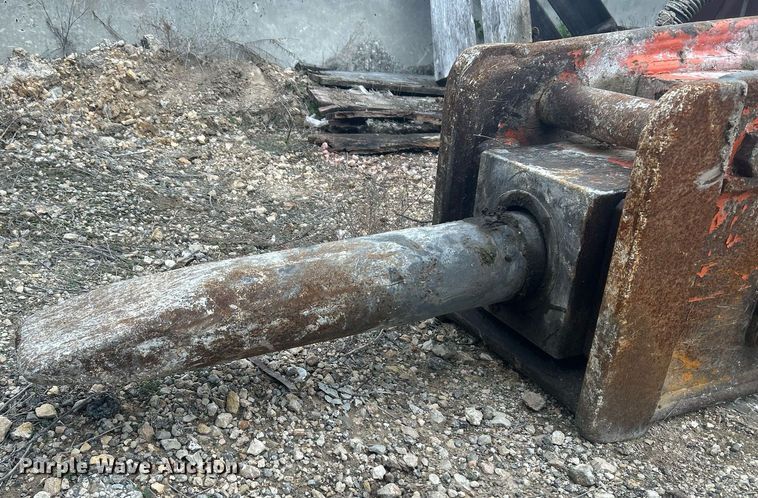 image for item EJ3364 NPK E210A breaker