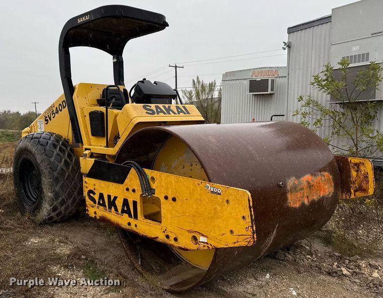 image for item EJ3368 Sakai SV540D single drum vibratory roller