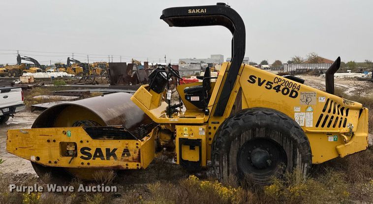 image for item EJ3368 Sakai SV540D single drum vibratory roller