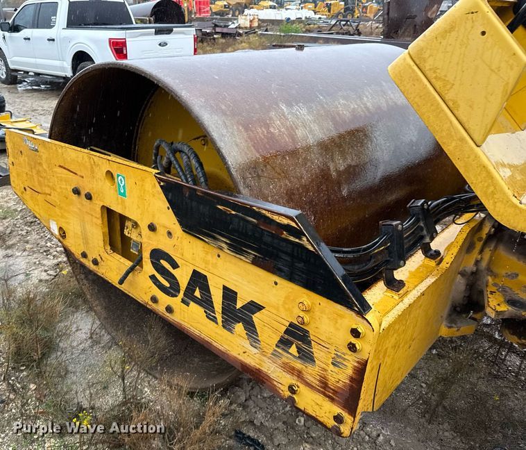 image for item EJ3368 Sakai SV540D single drum vibratory roller