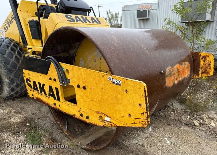 image for item EJ3368 Sakai SV540D single drum vibratory roller