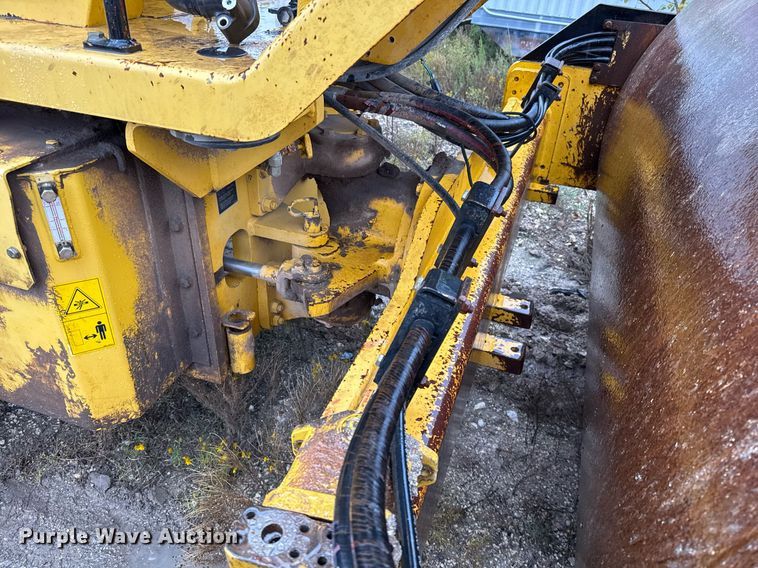 image for item EJ3368 Sakai SV540D single drum vibratory roller