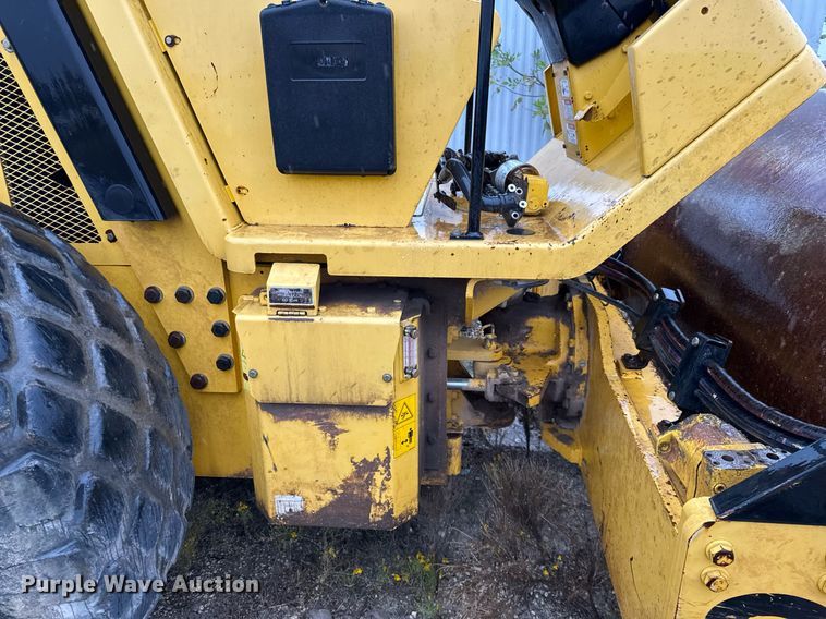 image for item EJ3368 Sakai SV540D single drum vibratory roller