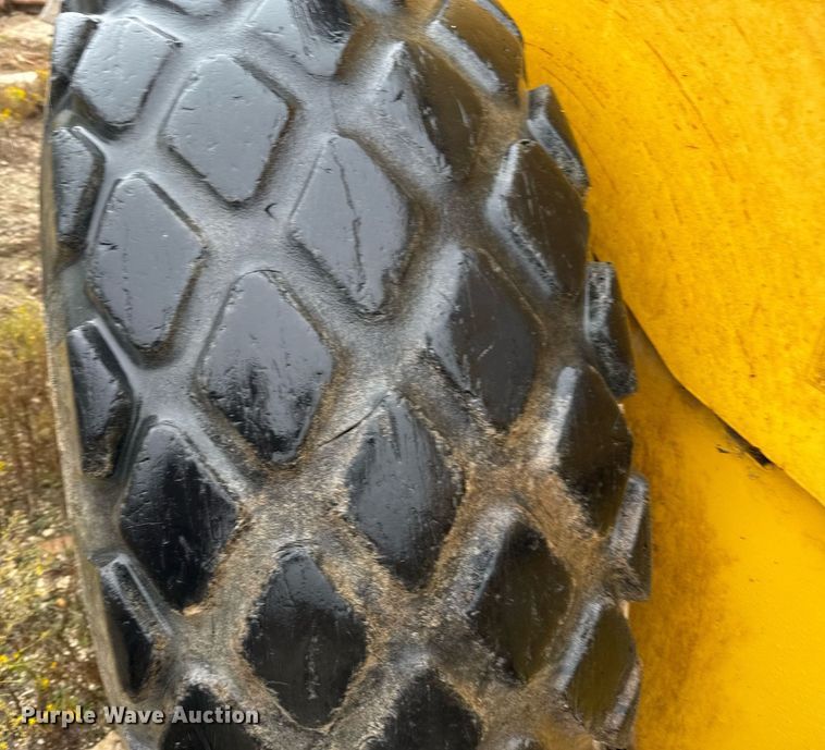 image for item EJ3368 Sakai SV540D single drum vibratory roller