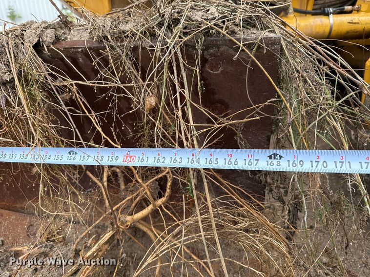 image for item EJ3369 2013 John Deere 772G motor grader