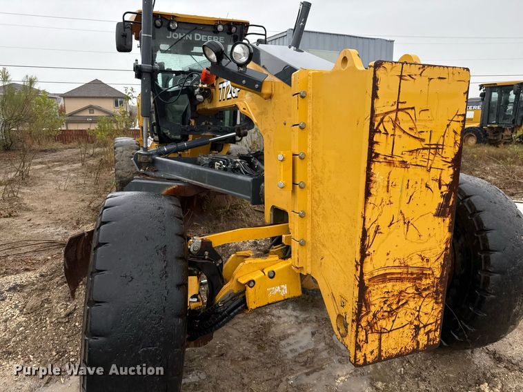 image for item EJ3369 2013 John Deere 772G motor grader