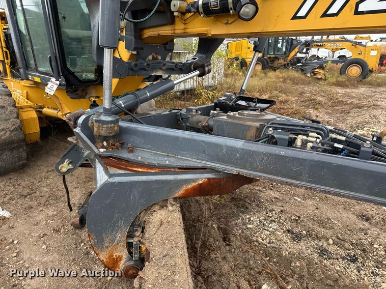 image for item EJ3369 2013 John Deere 772G motor grader