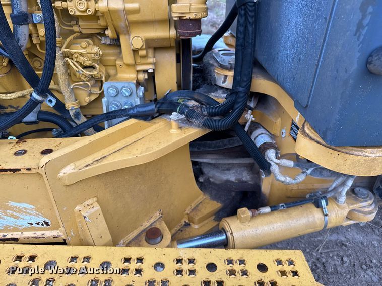 image for item EJ3369 2013 John Deere 772G motor grader