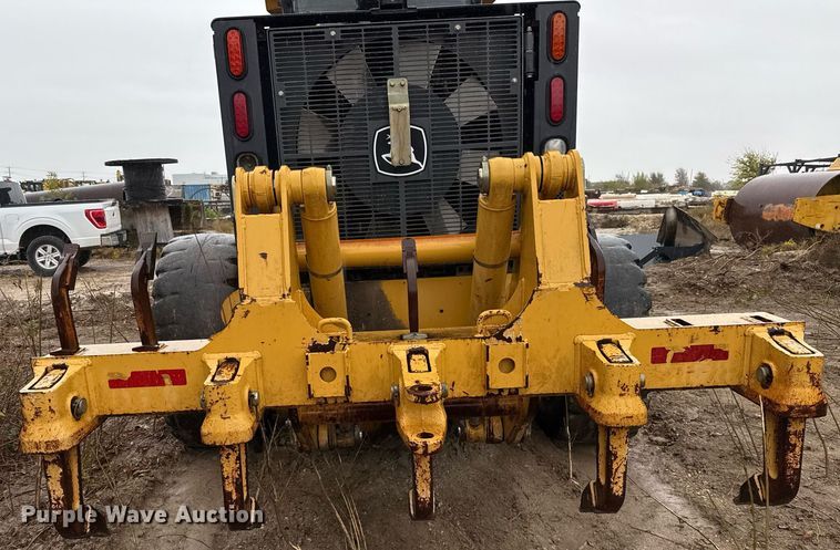 image for item EJ3369 2013 John Deere 772G motor grader