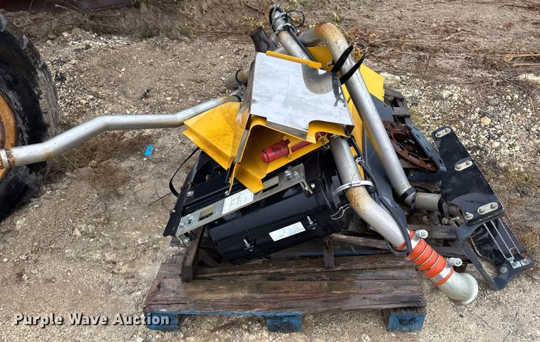image for item EJ3369 2013 John Deere 772G motor grader