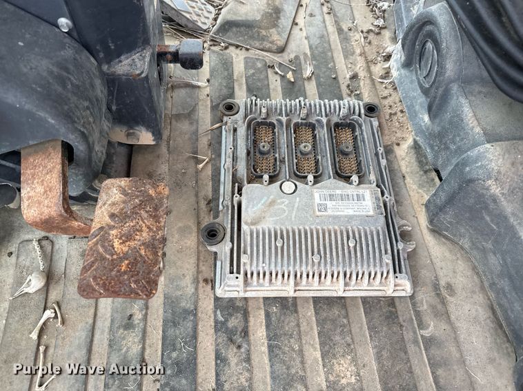 image for item EJ3369 2013 John Deere 772G motor grader