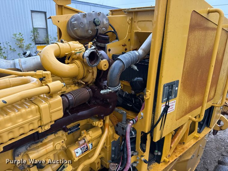 image for item EJ3369 2013 John Deere 772G motor grader