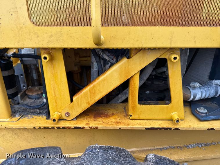 image for item EJ3369 2013 John Deere 772G motor grader