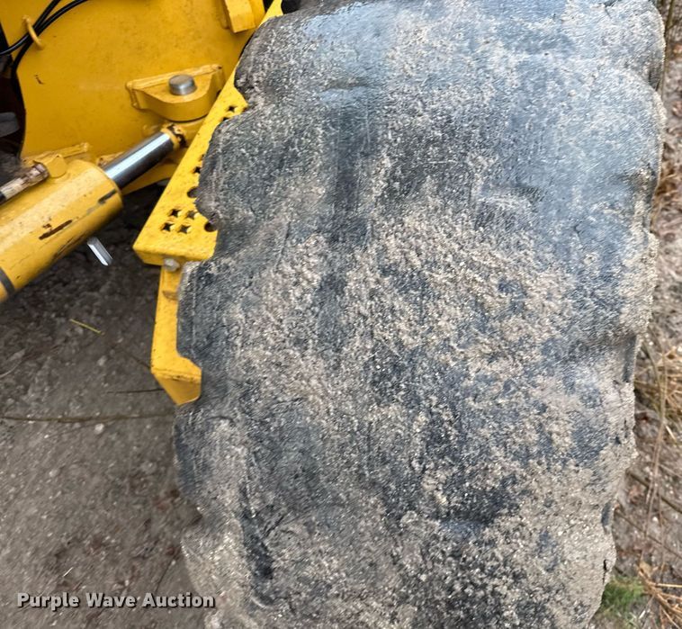 image for item EJ3369 2013 John Deere 772G motor grader