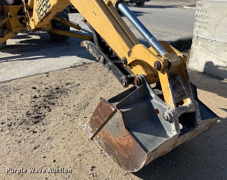 image for item EJ3371 1997 New Holland 555E backhoe