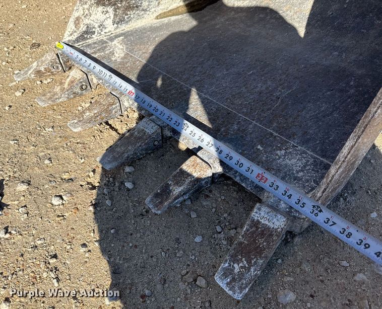 image for item EJ3371 1997 New Holland 555E backhoe