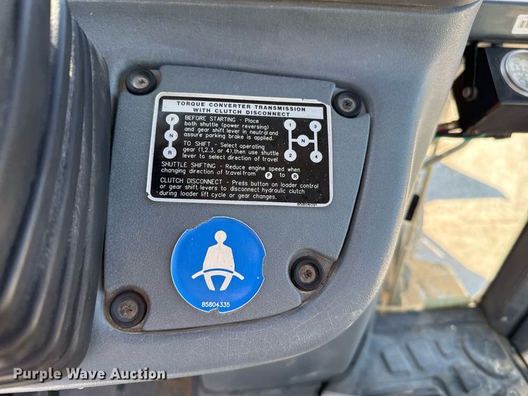 image for item EJ3371 1997 New Holland 555E backhoe