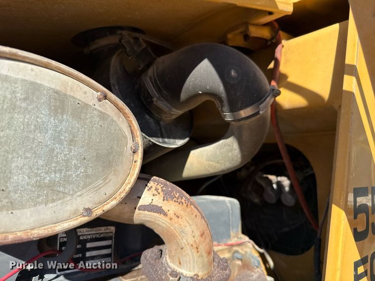 image for item EJ3371 1997 New Holland 555E backhoe