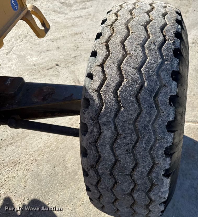 image for item EJ3371 1997 New Holland 555E backhoe