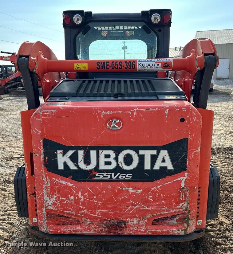 image for item EJ5182 2017 Kubota SSV65 skid steer loader