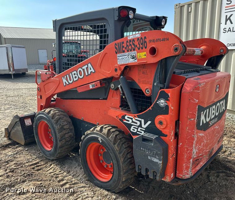 image for item EJ5182 2017 Kubota SSV65 skid steer loader