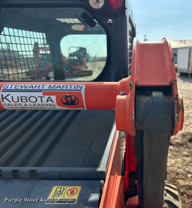 image for item EJ5182 2017 Kubota SSV65 skid steer loader