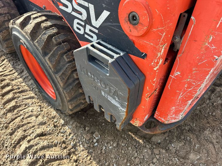 image for item EJ5182 2017 Kubota SSV65 skid steer loader