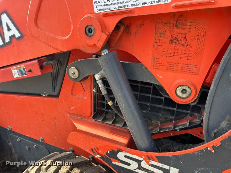 image for item EJ5182 2017 Kubota SSV65 skid steer loader