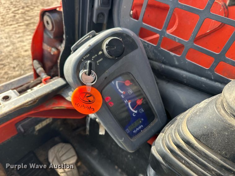 image for item EJ5182 2017 Kubota SSV65 skid steer loader