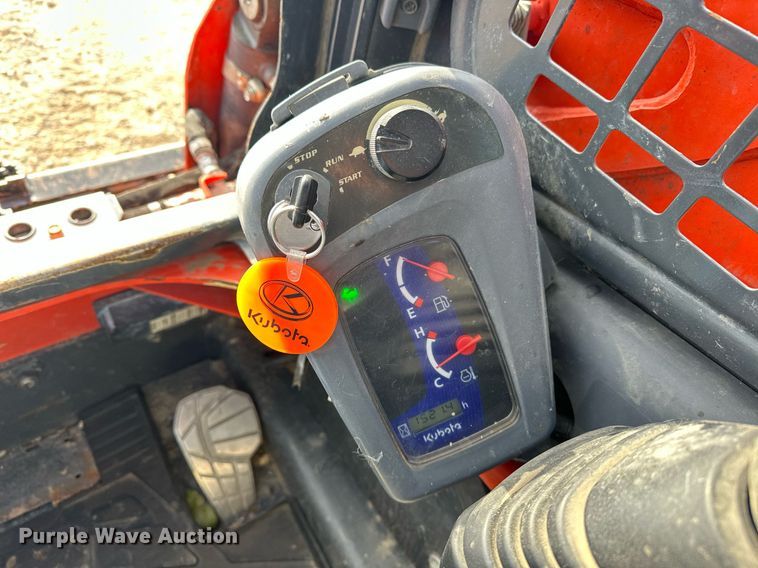 image for item EJ5182 2017 Kubota SSV65 skid steer loader