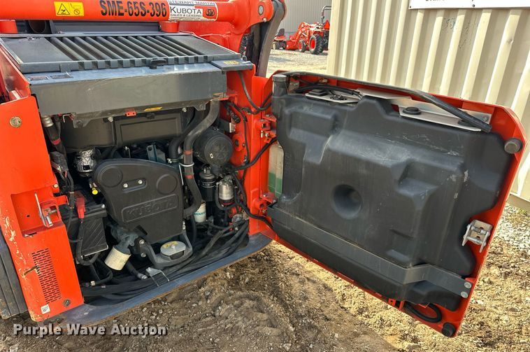 image for item EJ5182 2017 Kubota SSV65 skid steer loader