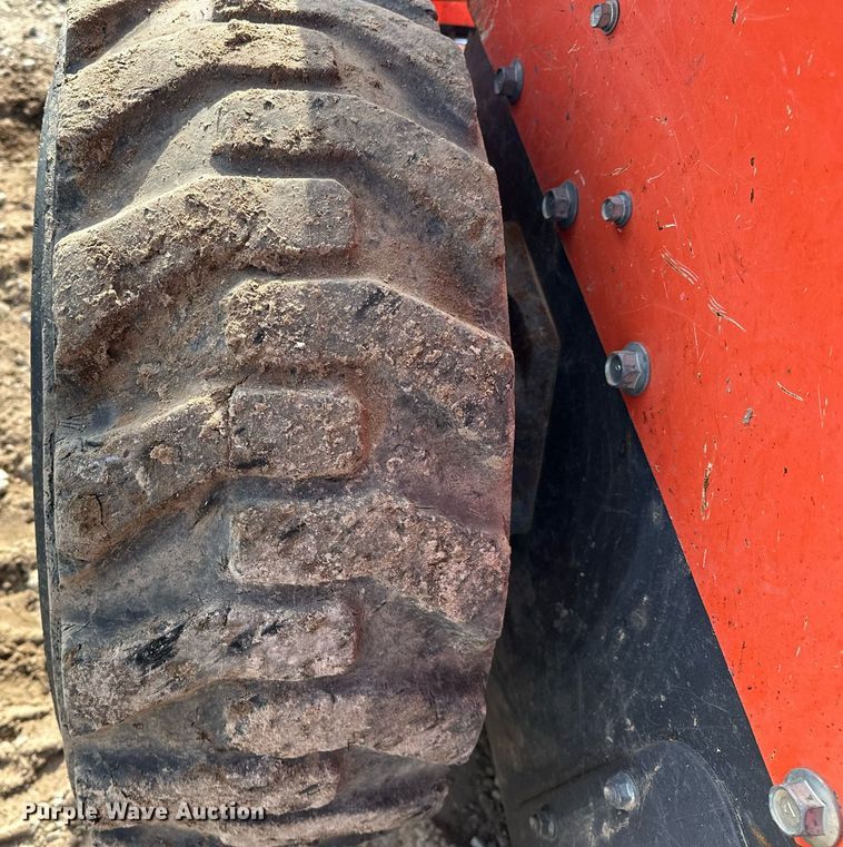 image for item EJ5182 2017 Kubota SSV65 skid steer loader