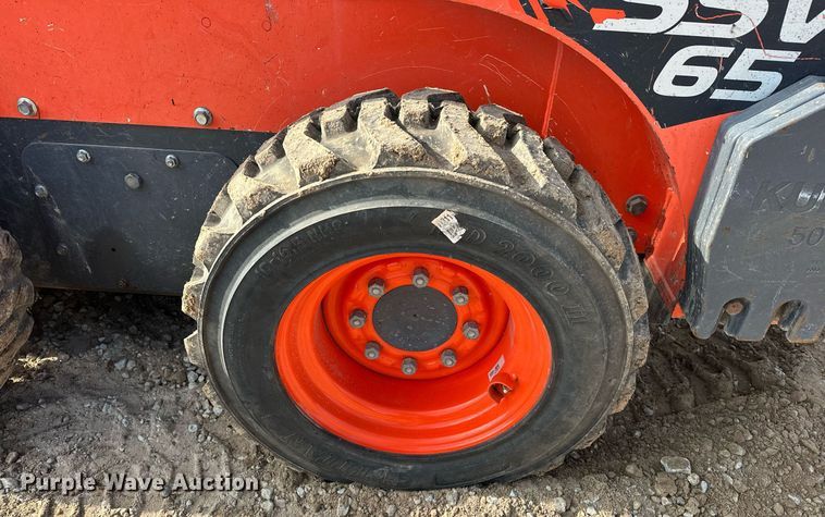 image for item EJ5182 2017 Kubota SSV65 skid steer loader