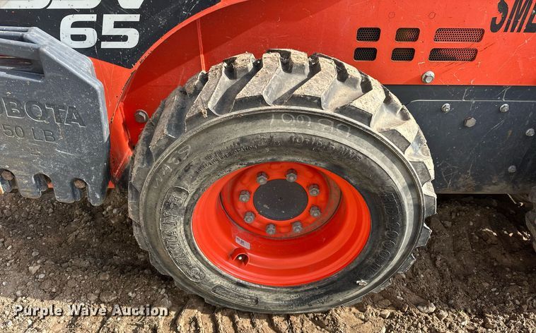 image for item EJ5182 2017 Kubota SSV65 skid steer loader