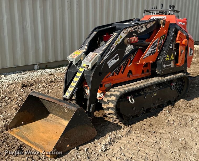 image for item EJ5186 2021 Cormidi C1200 compact utility loader