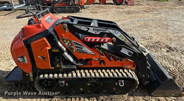 image for item EJ5186 2021 Cormidi C1200 compact utility loader