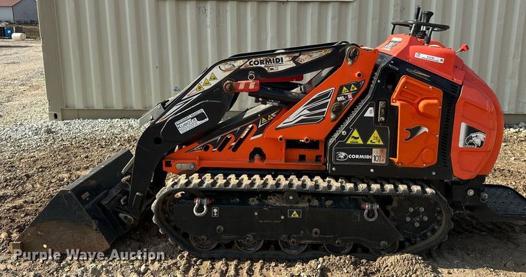 image for item EJ5186 2021 Cormidi C1200 compact utility loader