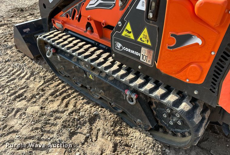 image for item EJ5186 2021 Cormidi C1200 compact utility loader