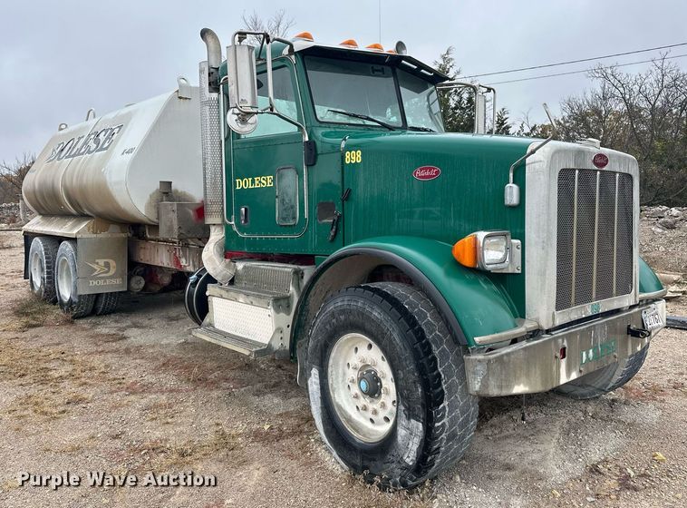 image for item EJ5203 2012 Peterbilt 365 water truck