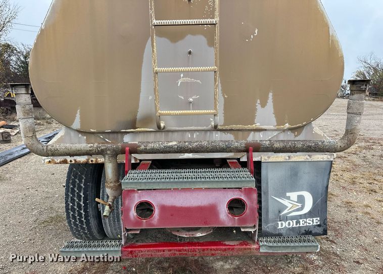 image for item EJ5203 2012 Peterbilt 365 water truck