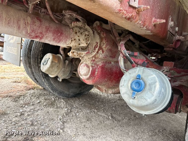 image for item EJ5203 2012 Peterbilt 365 water truck