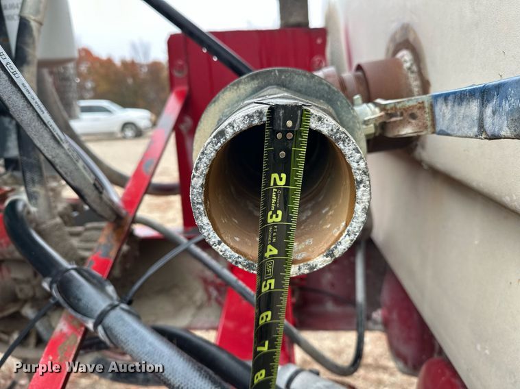 image for item EJ5203 2012 Peterbilt 365 water truck