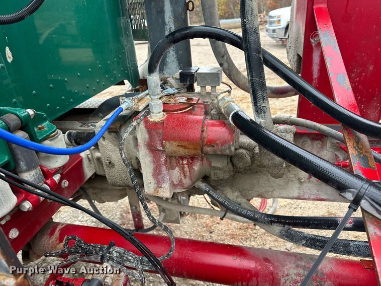 image for item EJ5203 2012 Peterbilt 365 water truck