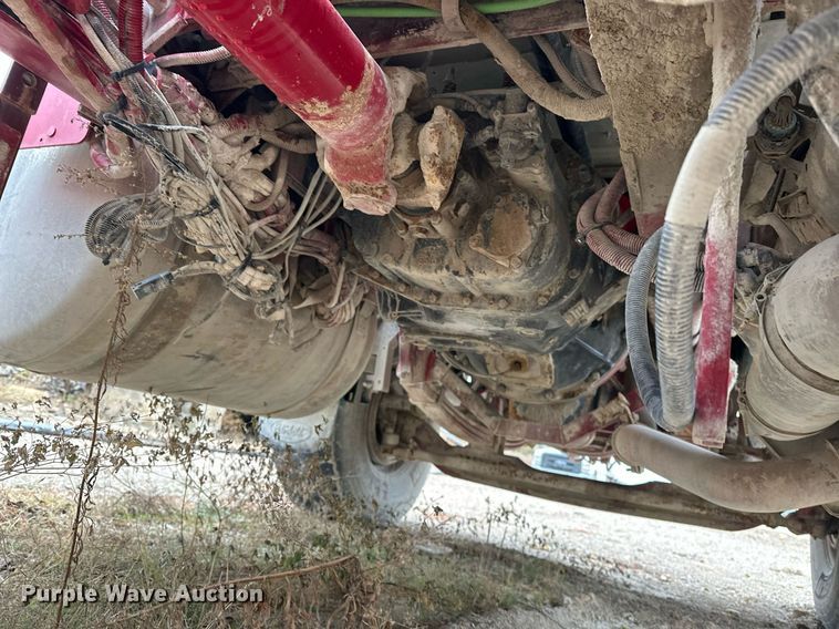 image for item EJ5203 2012 Peterbilt 365 water truck