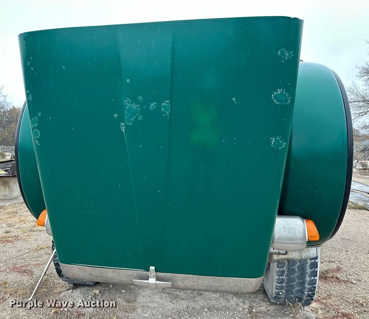 image for item EJ5203 2012 Peterbilt 365 water truck