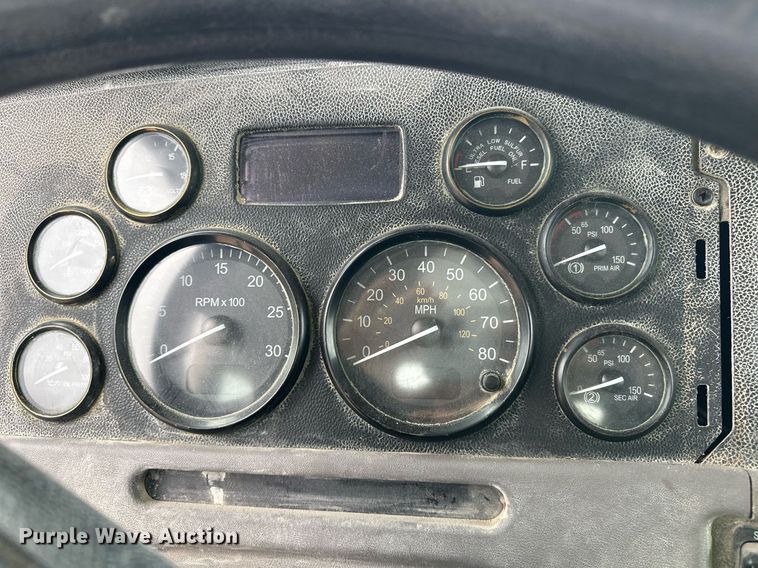 image for item EJ5203 2012 Peterbilt 365 water truck